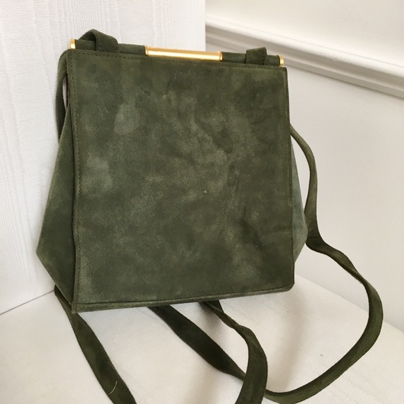 Escada - Picture 2 of 5